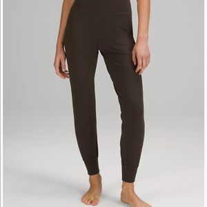SOLD Lululemon align jogger size 6